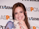 Mandy Moore Goes Back To Red & Takes The Pet Pledge
