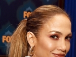 Jennifer Lopez Perfects Art of Marsala Makeup 2015