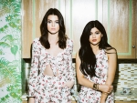 Knedall & Kylie Jenner’s Valentine’s Day 2015 at Campaign For PacSun SHOP