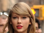 Taylor Swift’s Dreamy Matte Makeup In ‘Elle’