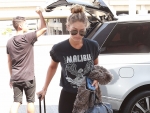 Gigi Hadid’s Airport Outfit
