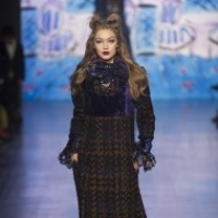 Anna Sui Fall Runway 2017 Pictures