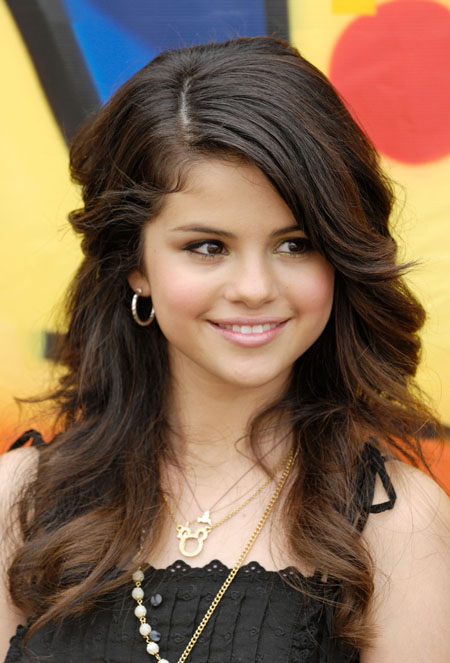 selena gomez hair style