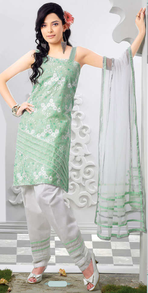 Beautifull salwar kameez for Girls