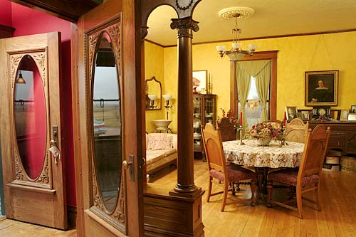 Gorgeous Design of Yellow Dining Room