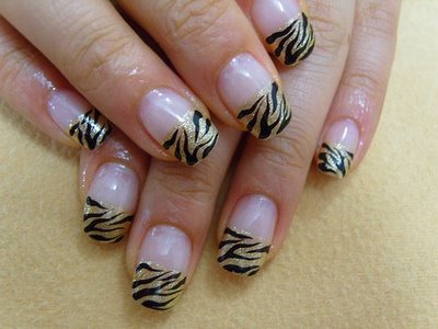 women acrylic nails art