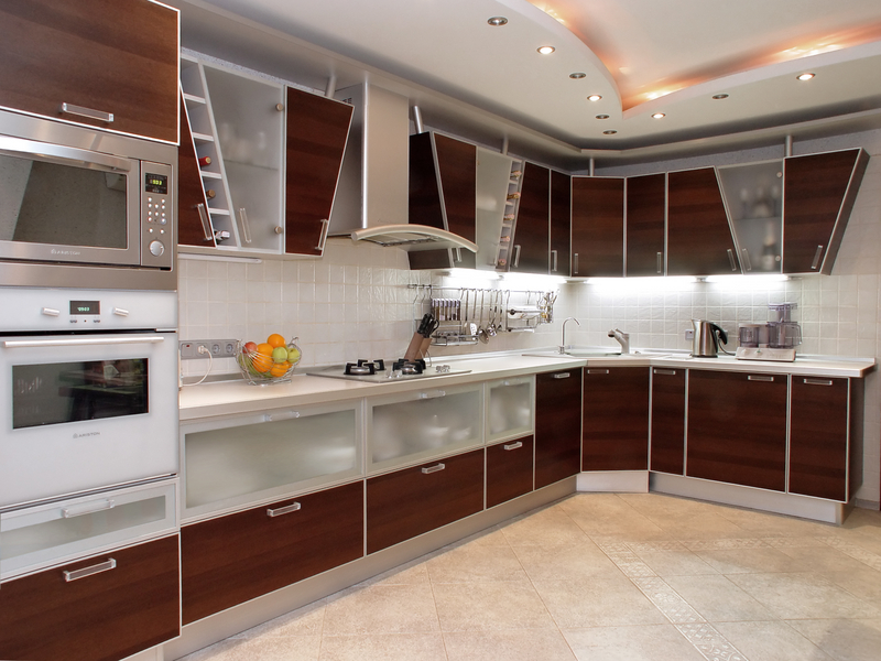 Wooden Material Kitchen with White Color Combination