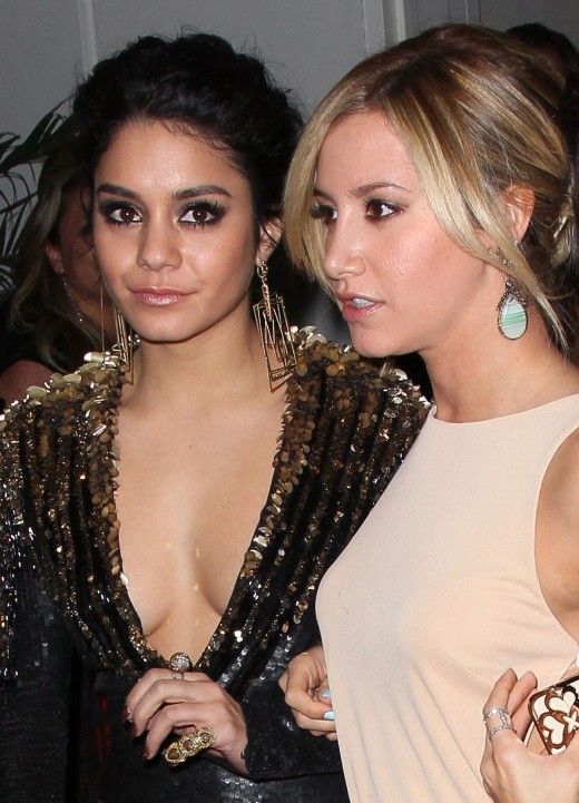 VANESSA HUDGENS, SELENA GOMEZ, SARAH HYLAND and ASHLEY TISDALE at Weistein Company Golden Globes Party