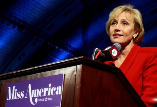 Kim Guadagno announces that the Miss America pagean