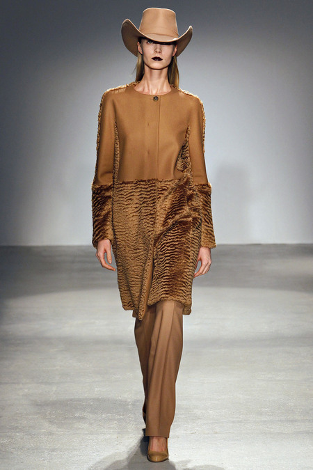 Paris Fashion Week Fall 2013 RTW Veronique Branquinho