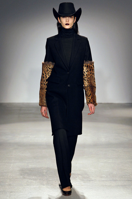 Paris Fashion Week Fall 2013 RTW Veronique Branquinho