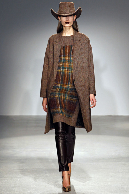 Paris Fashion Week Fall 2013 RTW Veronique Branquinho