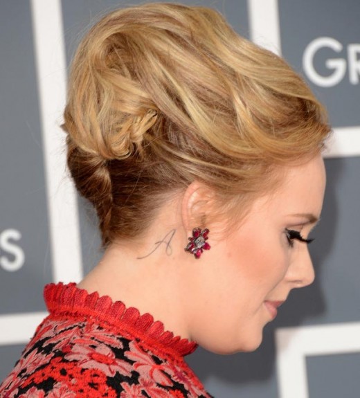 adele 2013 grammy awards hairdo earrings tatttoo