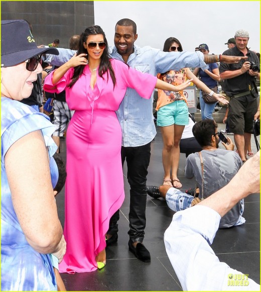 Kim Kardashian Pink Dress Photo