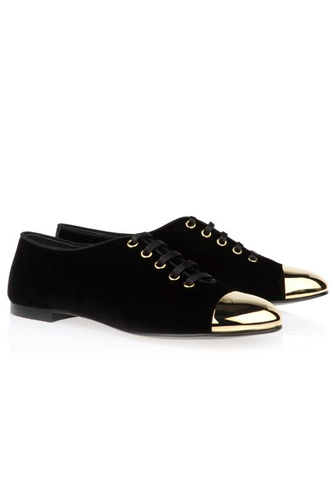 12 Pieces Who Worth Your Money Shoes Image