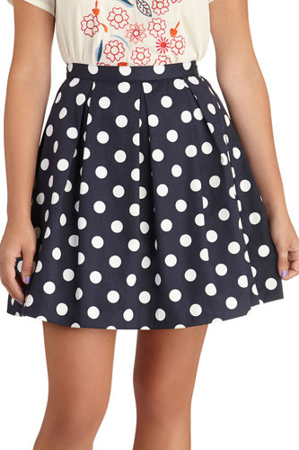 Hot & Perfect Trends for Curvy Girls Polka Dots Skirt Hot & Perfect Trends for Curvy Girls Polka Dots Skirt
