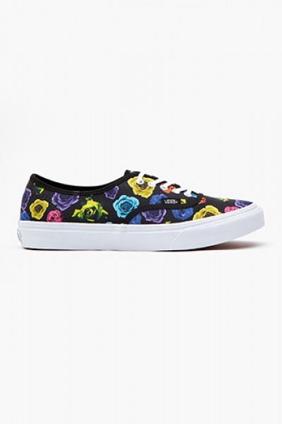Wearing Fall Floral Through 14 Ways Shoe Image Wearing Fall Floral Through 14 Ways Shoe Image
