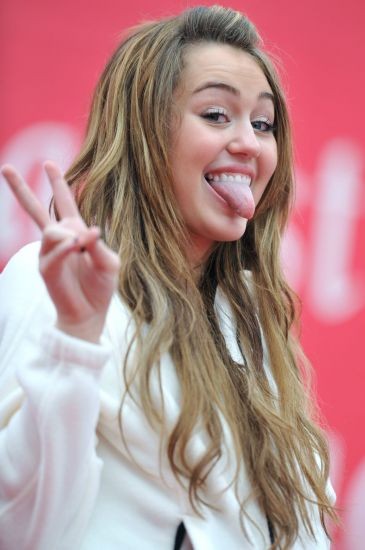 Miley Cyrus Tongue wagging