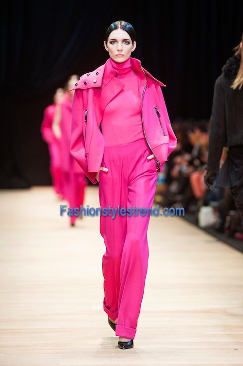 Try 10 Figure Flattering Runways Trends in This Season Pink Dress