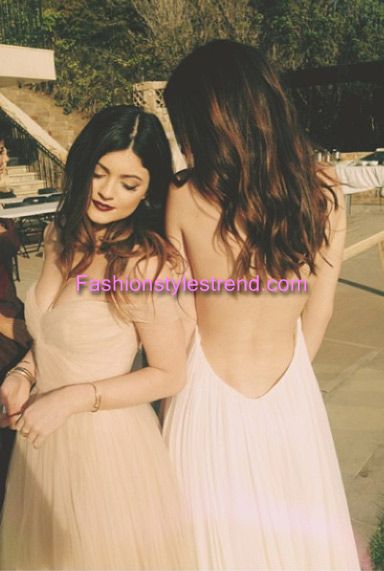 Jenner & Kardashian Sisters new Photograph