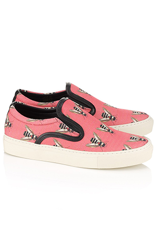 Perfect Fashion Sneakers for Weekends
