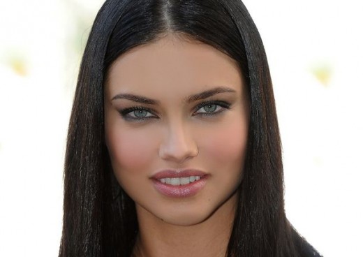 Adriana Lima hot Pics