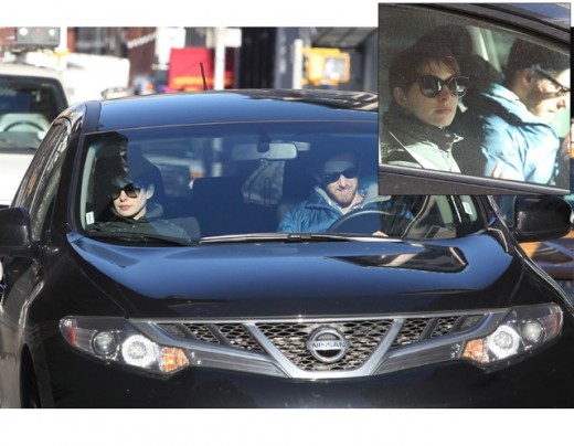 Anne Hathaway with her Super Car Nissan Murano Pictures