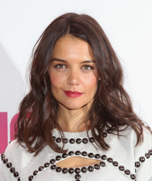Katie Holmes shows off new hairstyle