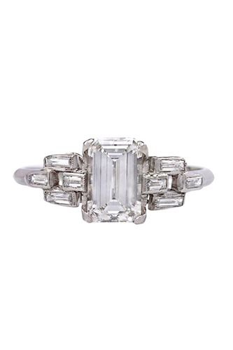 For the timelessly cool brides, 16 diamond vintage engagement rings