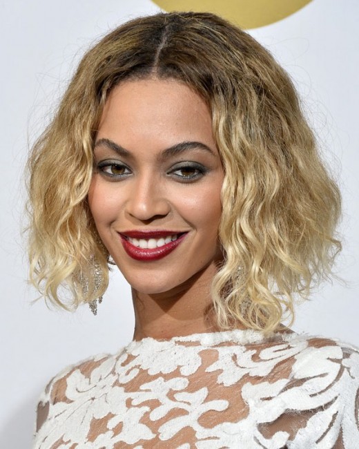 Beyonce’s Blonde Braids Get Her Swiss Miss Look
