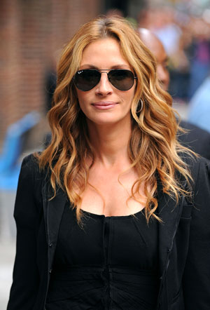 Julia Roberts Pretty Woman Goes Platinum Blonde