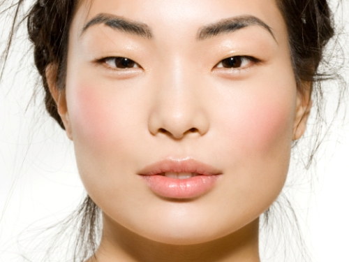 How to properly apply eye cream