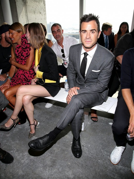 Stunning Stars Appeared with Excitement at NYFW