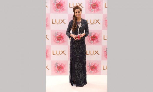 LUX Showbiz Awards Show 2014 Images