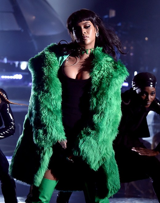 Rihanna iheartradio Music Awards 2015