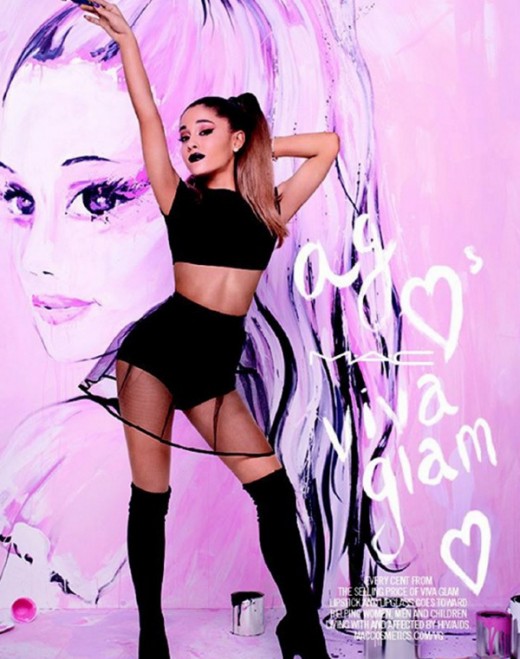 Ariana Grande Look
