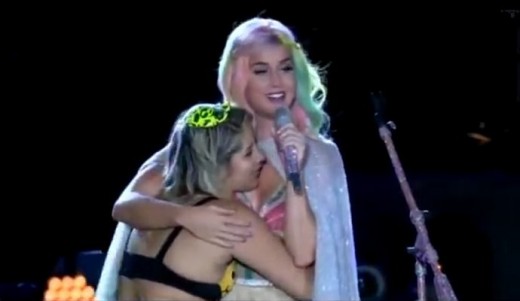 katy-perry-gets-groped-kissed-by-dazed-fan-onstage-in-brazil