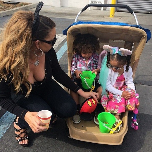 Mariah Carey with her kids