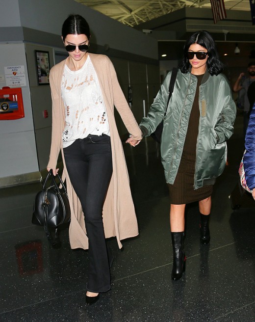 Kardashian Sisters all Gather at Hospital for Lamar Odom Birthday Party-lead5