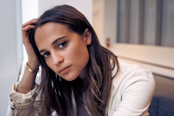 Alicia Vikander Has the Sweetest Reaction to Her Oscar Nomination