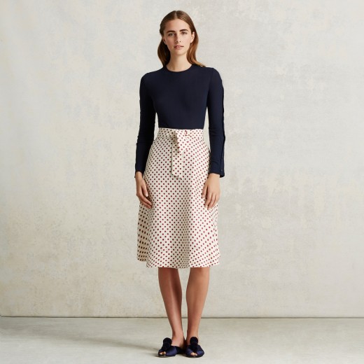 rounded-hem-silk-skirt