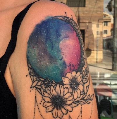 07-larabe_tattoo-arm-moon-flower-galaxy-tattoo