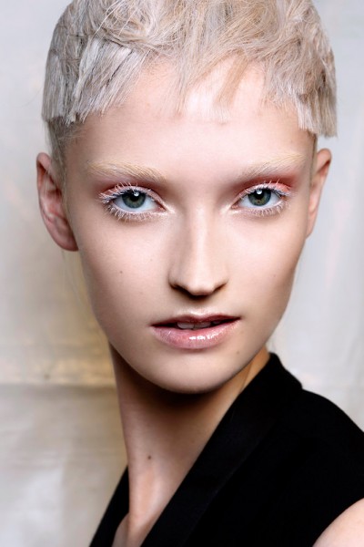 haider-ackermann-spring-2015-white-mascara