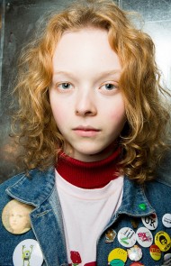 thumbs_11-marc-jacobs-fall-2017-soft-highlighted-skin