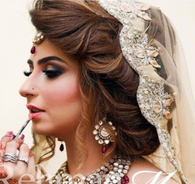 Latest Pakistani Bridal Hairstyles 2018 13