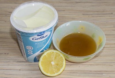 Honey, Yoghurt and Lemon Mask