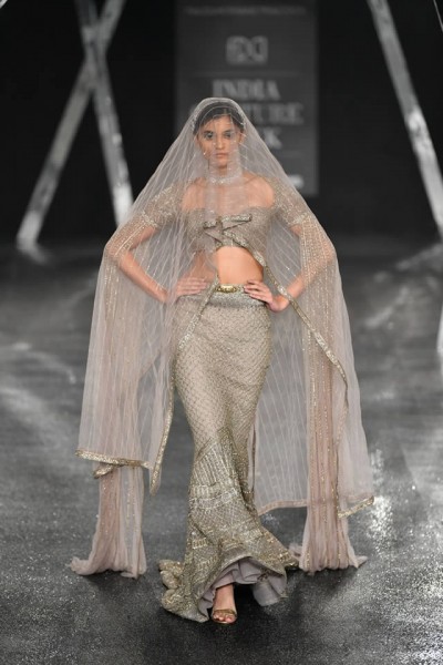 Falguni and Shane Peacock collection Falguni and Shane Peacock collection