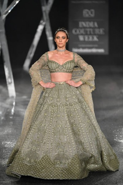 Falguni and Shane Peacock dresses Falguni and Shane Peacock dresses