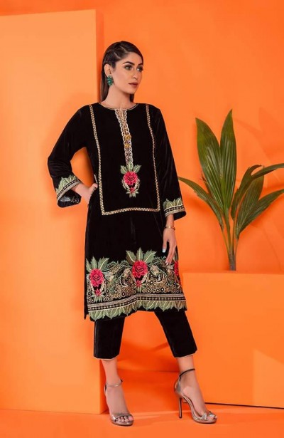 Al-Zohaib-Embroidered-Velvet-dresses-5 Al-Zohaib-Embroidered-Velvet-dresses-5