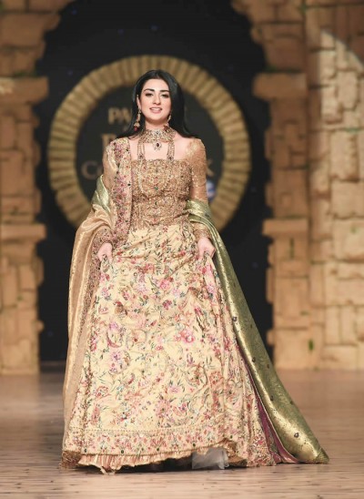 Nilofer Shahid Bridal Collection 2019